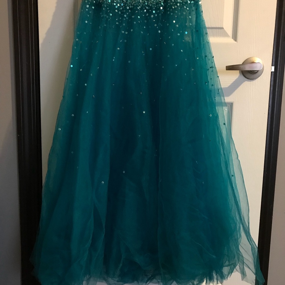 Teal mermaid formal - Picture 3 of 8